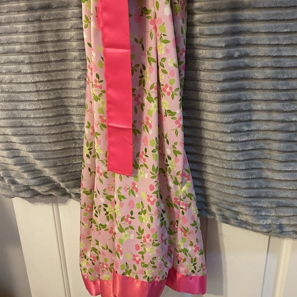 Floral Pink Satin Robe - Picture 2 of 4
